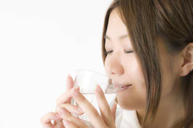 健康を保つために、お水を飲んで身体を活性化させよう！