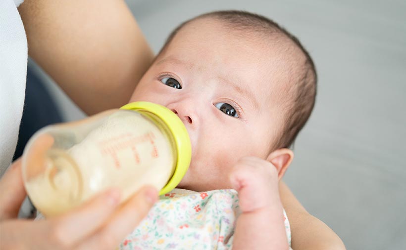 赤ちゃんのミルク